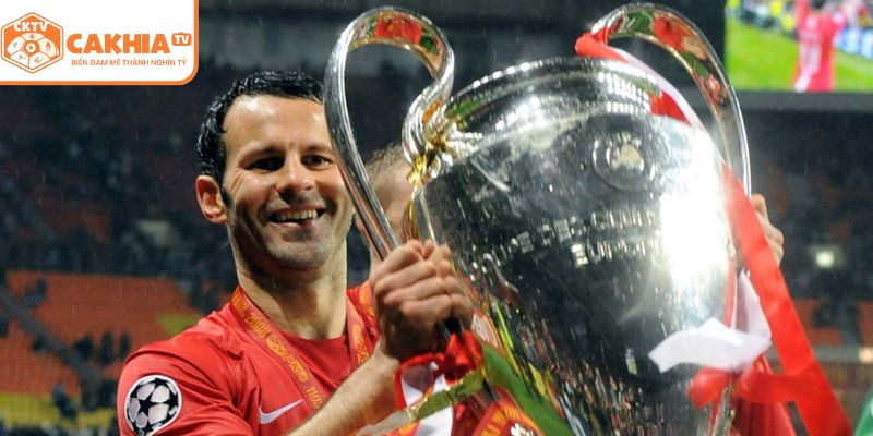 Tìm hiểu sự nghiệp của huyền thoại MU Ryan Giggs